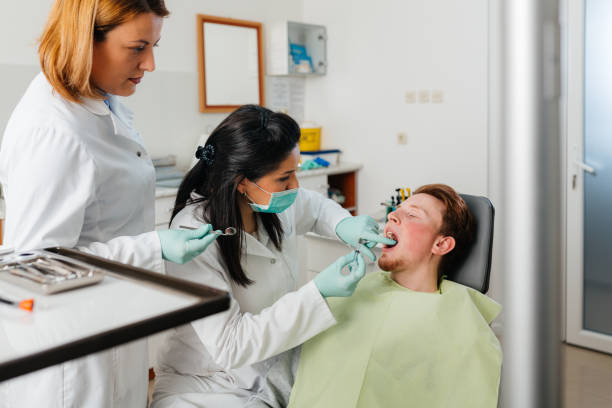 Best Dentist Open Late Near Me  in Ellport, PA